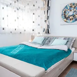 Apartment Defne, Debrecen